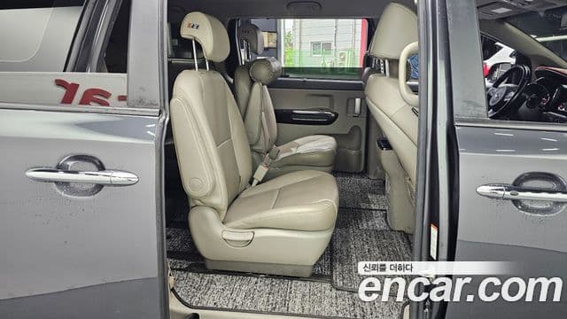 Kia All New Carnival Prestige, 2016 12