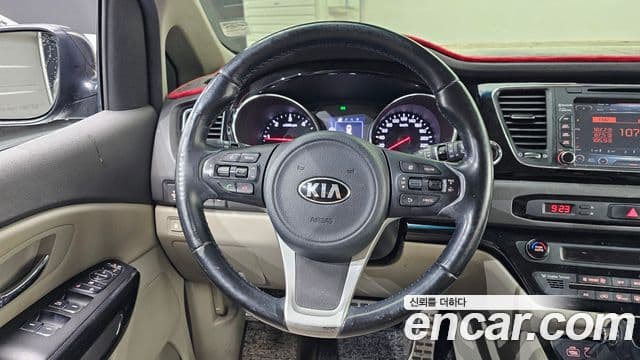 Kia All New Carnival Prestige, 2016 13
