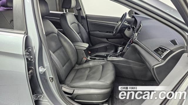 Hyundai Avante AD Special, 2016 10