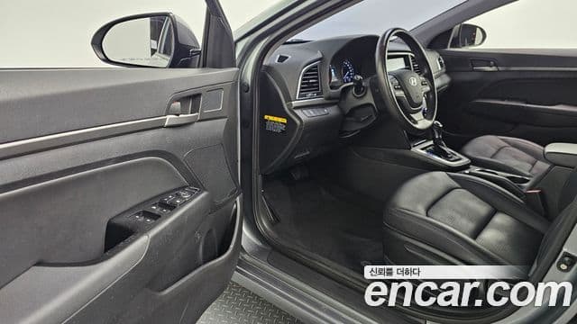 Hyundai Avante AD Special, 2016 11