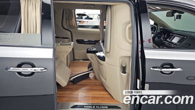 Kia The / новый New Carnival бензин 9인승 High Limousine(компания по спецнадстройкам), 2020 12