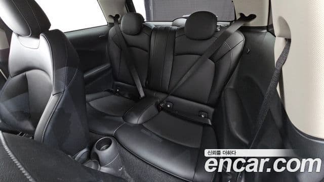 Mini Cooper 3세대, 2016 12