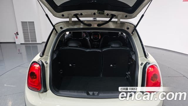 Mini Cooper 3세대, 2016 19