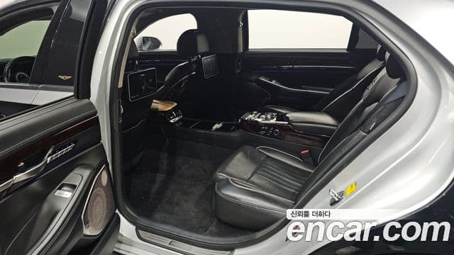 Genesis EQ900 Prestige, 2016 11