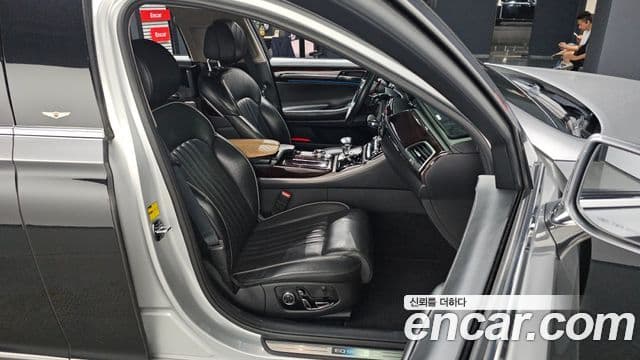 Genesis EQ900 Prestige, 2016 12