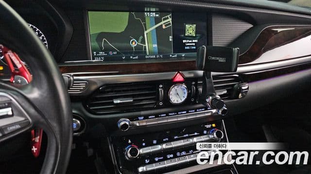 Genesis EQ900 Prestige, 2016 17