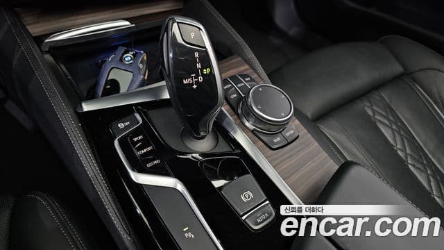 BMW 5시리즈 (G30) 520d Luxury Plus, 2019 9
