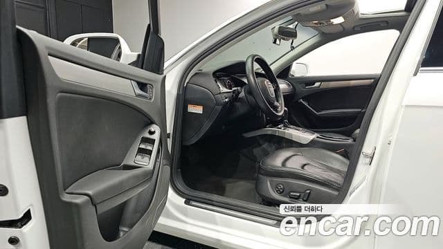 Audi New A4 B8, 2011 10