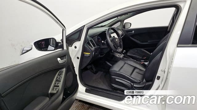 Kia K3 Deluxe, 2015 10