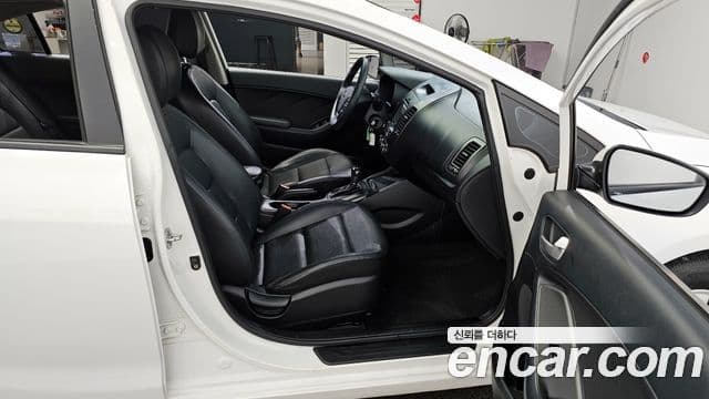 Kia K3 Deluxe, 2015 12