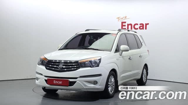 KG모빌리티(SsangYong) Korando 투리스모 4WD LT 9인승, 2015 1