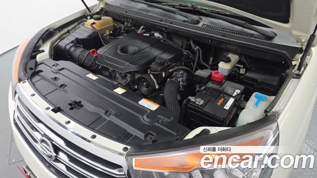 KG모빌리티(SsangYong) Korando 투리스모 4WD LT 9인승, 2015 6