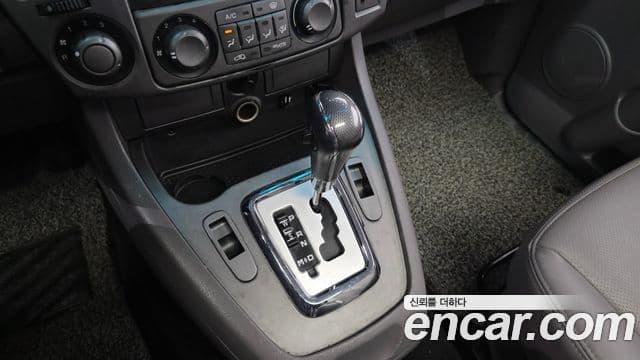 KG모빌리티(SsangYong) Korando 투리스모 4WD LT 9인승, 2015 9