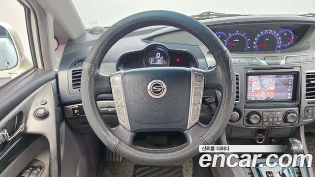 KG모빌리티(SsangYong) Korando 투리스모 4WD LT 9인승, 2015 14