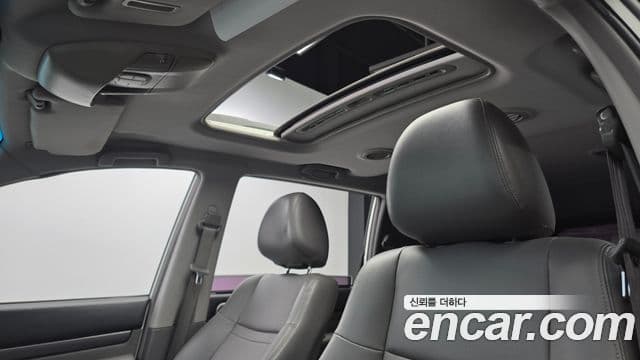 KG모빌리티(SsangYong) Korando 투리스모 4WD LT 9인승, 2015 19