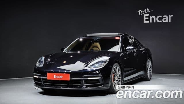 Porsche Panamera (971), 2018 1