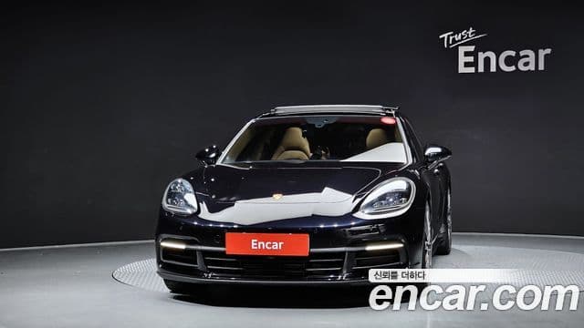 Porsche Panamera (971), 2018 3