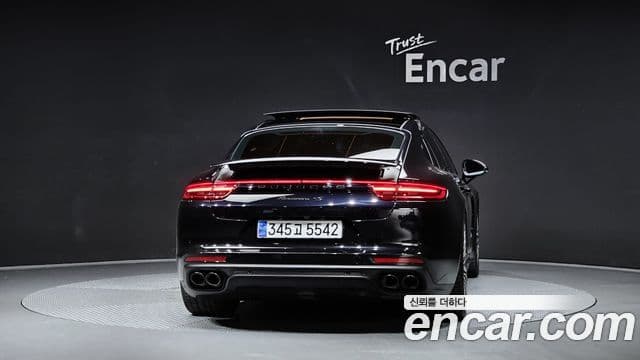Porsche Panamera (971), 2018 4