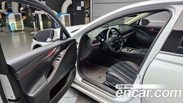 Genesis G80 (RG3) бензин 2.5 турбо AWD, 2023 10