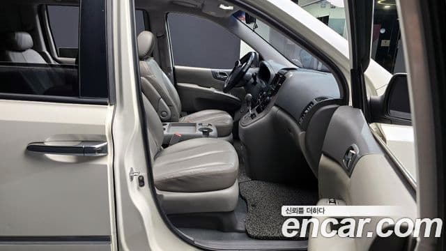 Kia Carnival R R Special, 2010 10