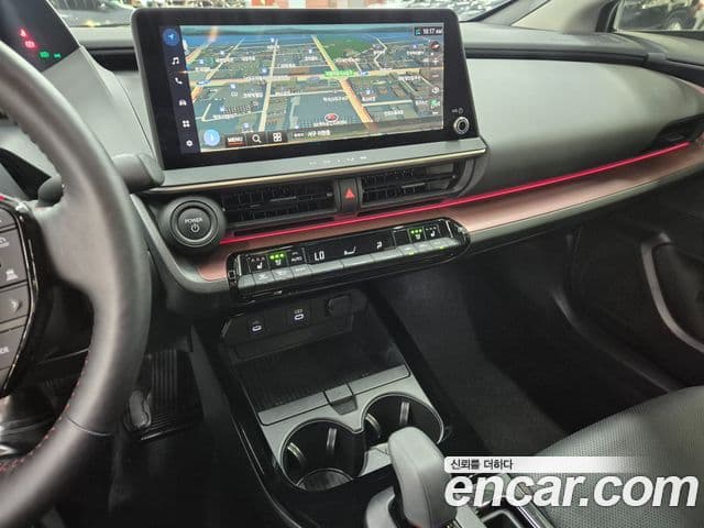 Toyota 프리우스 5세대 2.0 PHEV XSE, 2024 7