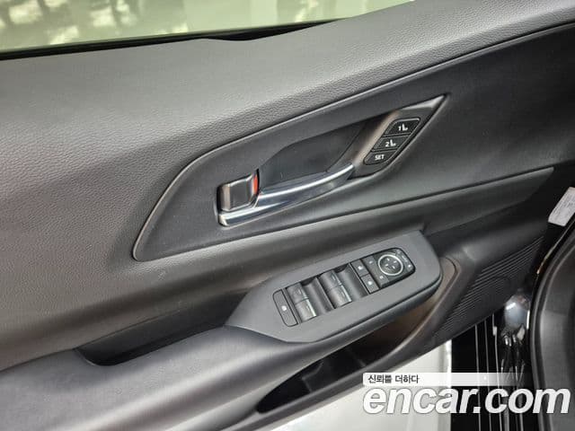 Toyota 프리우스 5세대 2.0 PHEV XSE, 2024 13