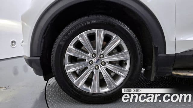 Ford Explorer 6세대, 2020 все фото