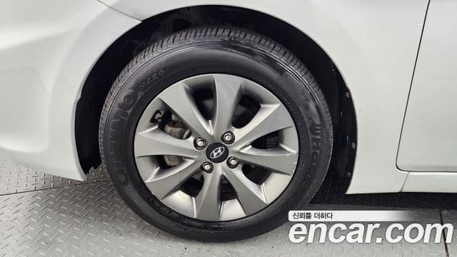 Hyundai Accent(новый кузов / новое поколение) Modern, 2019 все фото