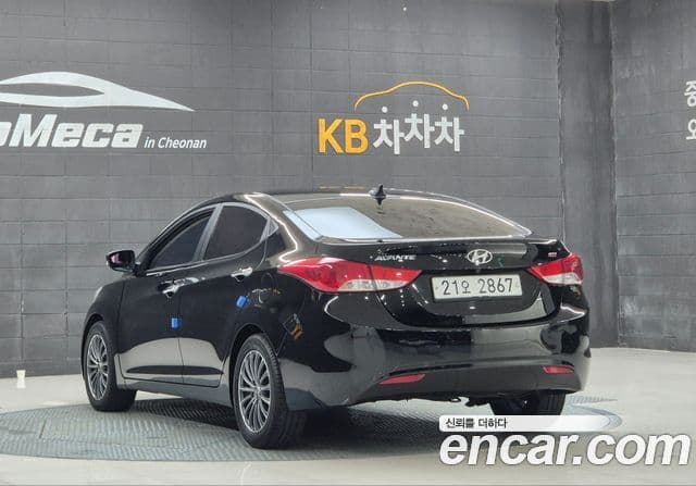 Hyundai Avante MD Modern, 2013 3