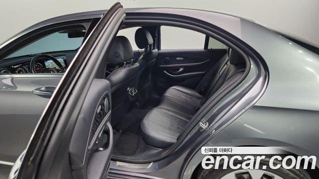 Mercedes-Benz E-класс W213 Exclusive, 2020 11