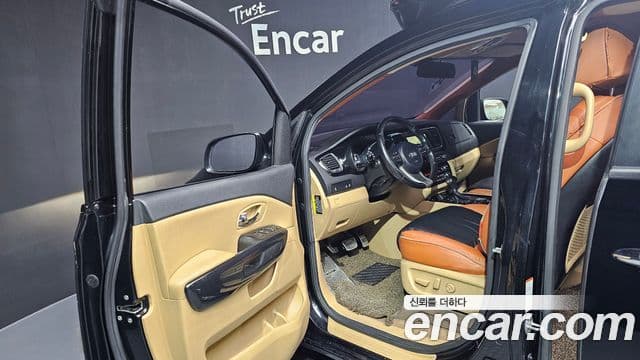 Kia All New Carnival 9인승 High Limousine(компания по спецнадстройкам), 2016 10