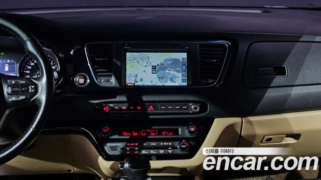 Kia All New Carnival 9인승 High Limousine(компания по спецнадстройкам), 2016 14