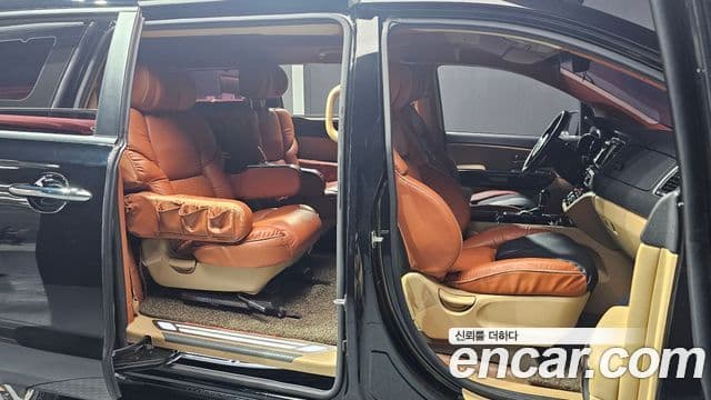 Kia All New Carnival 9인승 High Limousine(компания по спецнадстройкам), 2016 18