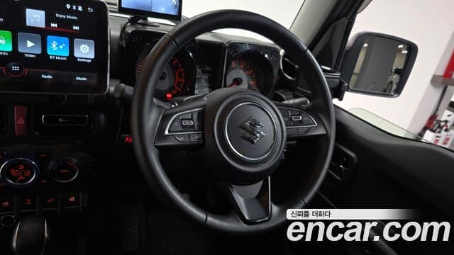 스즈키 짐니, 2022 13