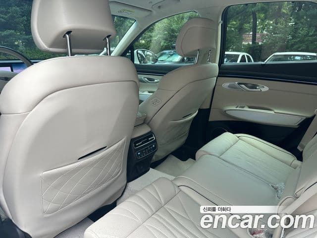 Genesis GV70, 2025 7