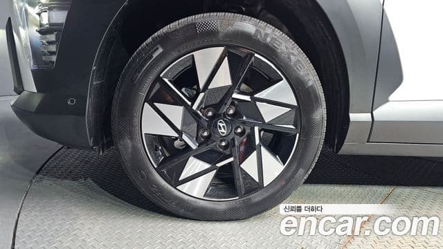 Hyundai Kona гибрид (SX2) Inspiration, 2025 все фото