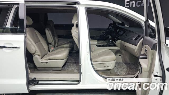 Kia All New Carnival Prestige, 2017 12
