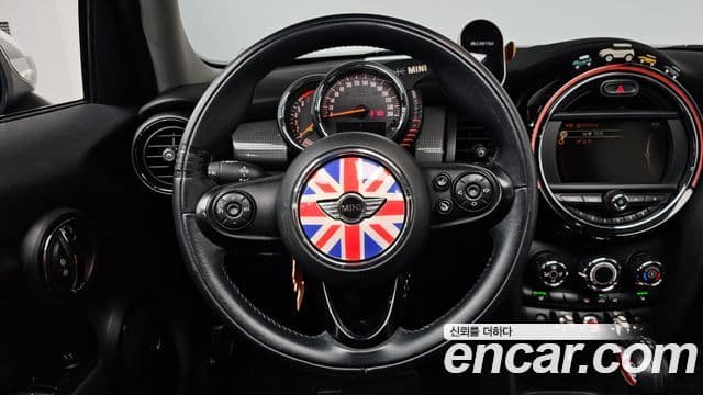 Mini Cooper 3세대, 2015 13