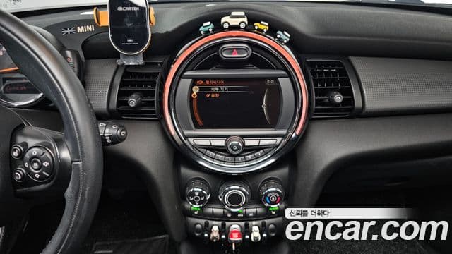Mini Cooper 3세대, 2015 14