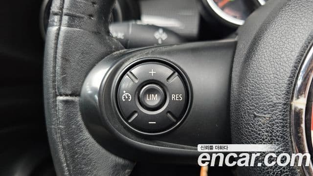 Mini Cooper 3세대, 2015 18