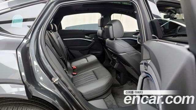 Audi e-Tron S Sportback, 2023 12