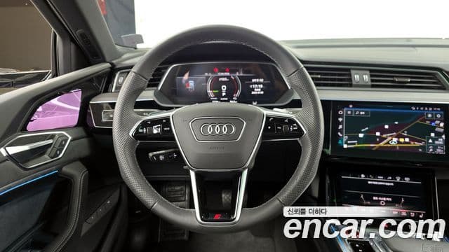 Audi e-Tron S Sportback, 2023 13