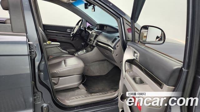 KG모빌리티(SsangYong) Korando 투리스모 4WD GT 11인승, 2014 10