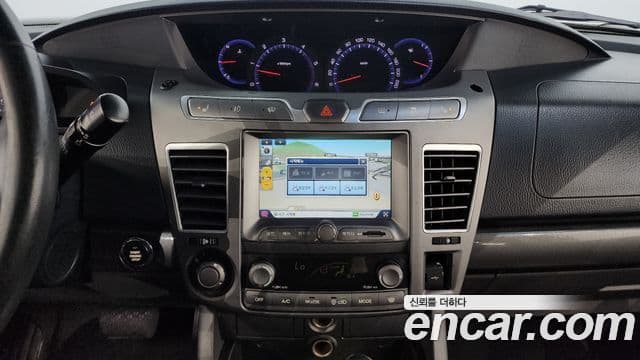 KG모빌리티(SsangYong) Korando 투리스모 4WD GT 11인승, 2014 14