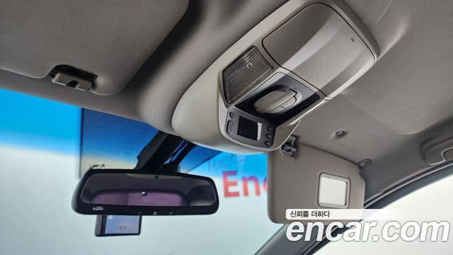 KG모빌리티(SsangYong) Korando 투리스모 4WD GT 11인승, 2014 19