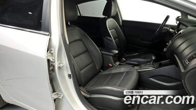 Kia K3 Luxury, 2015 10