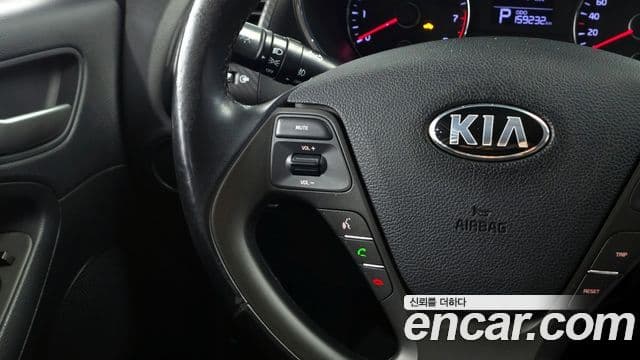 Kia K3 Luxury, 2015 14