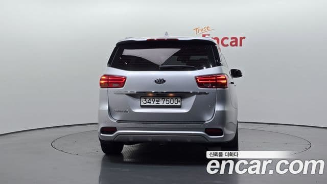 Kia The / новый New Carnival Noblesse, 2019 4