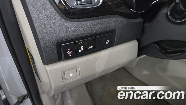 Kia The / новый New Carnival Noblesse, 2019 17