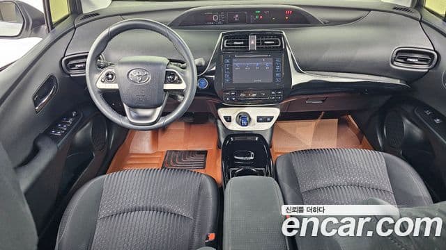 Toyota 프리우스 4세대 1.8 E, 2017 7